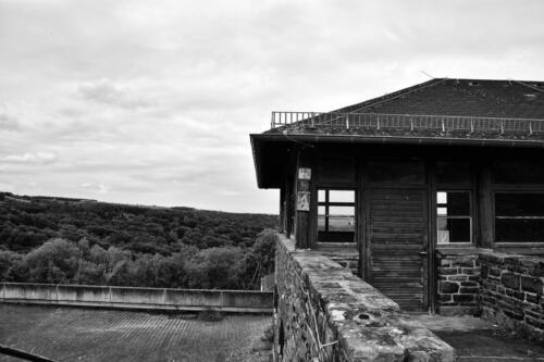 BESTIMMUNG: HERRENMENSCH