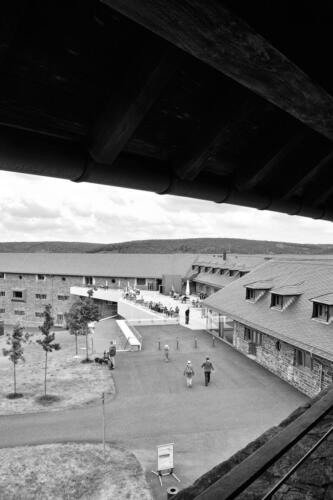 BESTIMMUNG: HERRENMENSCH