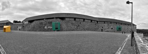 BESTIMMUNG: HERRENMENSCH